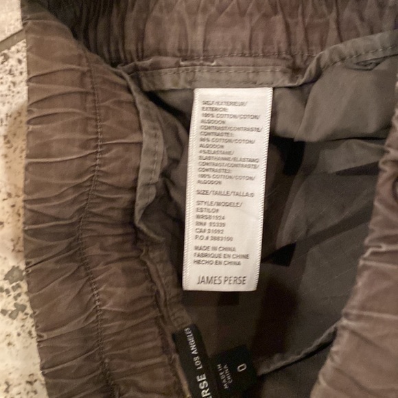 James Perse Utility Pant. good quality. Tons of pockets. Optional fold at ankle - Picture 3 of 4